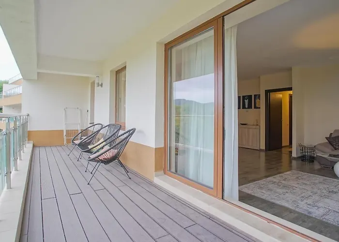 Coroni 1 Cu Panoramica Lägenhet Braşov